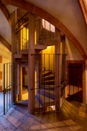 Heidelberg - Heiliggeistkirche - Westempore - Aufgang zur Südempore (aufgenommen im Dezember 2012, am Nachmittag) Heidelberg - Heiliggeistkirche - Westempore - Aufgang zur Südempore (aufgenommen im Dezember 2012, am Nachmittag)