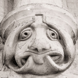 Heidelberg - Heiliggeistkirche - Nordschiff - 1. Figur am unteren Dienstabschluß, von Westen aus gezählt (aufgenommen im März 2013, am frühen Nachmittag)