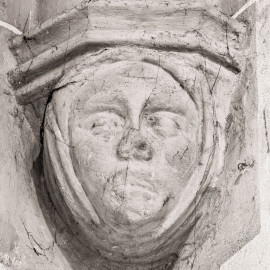 Heidelberg - Heiliggeistkirche - Nordschiff - 4. Figur am unteren Dienstabschluß, von Westen aus gezählt (aufgenommen im März 2013, am Nachmittag)