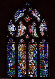 Heidelberg - Heiliggeistkirche - Westempore - Obere Hälfte des "Offenbarungsfensters" von Hans Gottfried von Stockhausen (aufgenommen im Juli 2013, am späten Nachmittag)