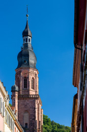Heidelberg - Heiliggeistkirche - Aussen / Nord - Blick vom Neckar an der Haspelgasse auf den Turm am späteren Nachmittag (aufgenommen im Juli 2013, am frühen Abend) Heidelberg - Heiliggeistkirche - Aussen / Nord - Blick vom Neckar an der Haspelgasse auf den Turm am späteren Nachmittag (aufgenommen im Juli 2013, am frühen Abend)