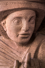 Heidelberg - Heiliggeistkirche - Altar von Edzard Hobbing - Genius, Nordwestseite / vorne links (aufgenommen im November 2013, am frühen Nachmittag) Heidelberg - Heiliggeistkirche - Altar von Edzard Hobbing - Genius, Nordwestseite / vorne links (aufgenommen im November 2013, am frühen Nachmittag)