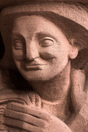 Heidelberg - Heiliggeistkirche - Altar von Edzard Hobbing - Genius, Südwestseite / vorne rechts (aufgenommen im November 2013, am Nachmittag) Heidelberg - Heiliggeistkirche - Altar von Edzard Hobbing - Genius, Südwestseite / vorne rechts (aufgenommen im November 2013, am Nachmittag)