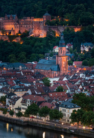 Heidelberg - Heiliggeistkirche - Nordwestseite - Blick vom westlichen Philosophenweg auf das Schloss, die Altstadt und die Heiliggeistkirche (aufgenommen im Mai 2014, am Abend) Heidelberg - Heiliggeistkirche - Nordwestseite - Blick vom westlichen Philosophenweg auf das Schloss, die Altstadt und die Heiliggeistkirche (aufgenommen im Mai 2014, am Abend)