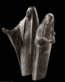 Heidelberg - Heiliggeistkirche - Altarbereich - Figuren des Osterleuchters von Emil Jo Homolka (aufgenommen im August 2014, am Nachmittag) Heidelberg - Heiliggeistkirche - Altarbereich - Figuren des Osterleuchters von Emil Jo Homolka (aufgenommen im August 2014, am Nachmittag)