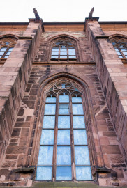 Heidelberg - Heiliggeistkirche - Nordseite - 4. Fenster des Nordschiffs, von Westen aus gezählt - Blick nach oben auf das Fenster "Schöpfungsgeschichte - Der Weltkreis ist voll vom Geiste Gottes" von Hella De Santarossa (aufgenommen im September 2014, am frühen Nachmittag) Heidelberg - Heiliggeistkirche - Nordseite - 4. Fenster des Nordschiffs, von Westen aus gezählt - Blick nach oben auf das Fenster "Schöpfungsgeschichte - Der Weltkreis ist voll vom Geiste Gottes" von Hella De Santarossa (aufgenommen im September 2014, am frühen Nachmittag)