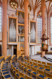 Heidelberg - Heiliggeistkirche - Chor - Hauptorgel - Blick vom Südwestchor auf die Kanzel und die Chororgel, erbaut von Steinmeyer 1980 bis 1993 (aufgenommen im Oktober 2014, am frühen Nachmittag) Heidelberg - Heiliggeistkirche - Chor - Hauptorgel - Blick vom Südwestchor auf die Kanzel und die Chororgel, erbaut von Steinmeyer 1980 bis 1993 (aufgenommen im Oktober 2014, am frühen Nachmittag)