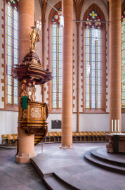 Heidelberg - Heiliggeistkirche - Kanzel - Blick in den Chor und auf die Kanzel(aufgenommen im Februar 2015, am späten Vormittag) Heidelberg - Heiliggeistkirche - Kanzel - Blick in den Chor und auf die Kanzel(aufgenommen im Februar 2015, am späten Vormittag)