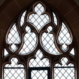 Heidelberg - Heiliggeistkirche - Westbau - Südemporenebene - Südwestseite - Fenstermaßwerk nach Süden (aufgenommen im Juni 2015, um die Mittagszeit) Heidelberg - Heiliggeistkirche - Westbau - Südemporenebene - Südwestseite - Fenstermaßwerk nach Süden (aufgenommen im Juni 2015, um die Mittagszeit)