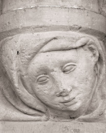 Heidelberg - Heiliggeistkirche - Nordempore - Nordseite - 1. Figur am unteren Dienstabschluß, von Westen aus gezählt (aufgenommen im Juni 2015, am späten Vormittag) Heidelberg - Heiliggeistkirche - Nordempore - Nordseite - 1. Figur am unteren Dienstabschluß, von Westen aus gezählt (aufgenommen im Juni 2015, am späten Vormittag)