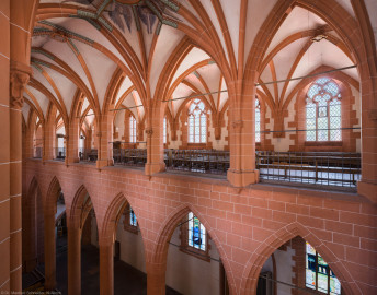 Heidelberg - Heiliggeistkirche - Nordempore - Blick vom Nordosten der Südempore auf die Nordempore und in das Nordschiff (aufgenommen im Juni 2015, am Nachmittag) Heidelberg - Heiliggeistkirche - Nordempore - Blick vom Nordosten der Südempore auf die Nordempore und in das Nordschiff (aufgenommen im Juni 2015, am Nachmittag)