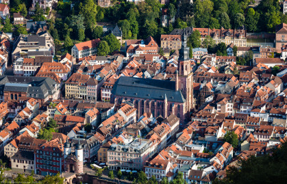 Heidelberg - Heiliggeistkirche - Nordseite - Blick vom Heiligenbergturm beim ehemaligen Stephanskloster auf die Altstadt und auf die Heiliggeistkirche (aufgenommen im August 2015, am frühen Abend) Heidelberg - Heiliggeistkirche - Nordseite - Blick vom Heiligenbergturm beim ehemaligen Stephanskloster auf die Altstadt und auf die Heiliggeistkirche (aufgenommen im August 2015, am frühen Abend)