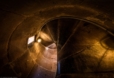 Heidelberg - Heiliggeistkirche - Nordempore - Aufgang zum Turm (aufgenommen im August 2015, am frühen Nachmittag) Heidelberg - Heiliggeistkirche - Nordempore - Aufgang zum Turm (aufgenommen im August 2015, am frühen Nachmittag)