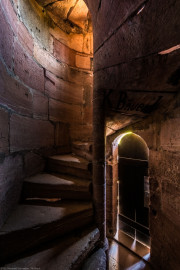 Heidelberg - Heiliggeistkirche - Turm - Aussichtsplattform - Aufgang zur Glockenstube (aufgenommen im August 2015, am späten Nachmittag) Heidelberg - Heiliggeistkirche - Turm - Aussichtsplattform - Aufgang zur Glockenstube (aufgenommen im August 2015, am späten Nachmittag)