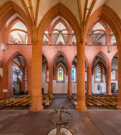 Heidelberg - Heiliggeistkirche - Nordschiff - Blick vom Südschiff durch das Mittelschiff auf das Nordschiff und die Nordempore (aufgenommen im September 2015, am Nachmittag) Heidelberg - Heiliggeistkirche - Nordschiff - Blick vom Südschiff durch das Mittelschiff auf das Nordschiff und die Nordempore (aufgenommen im September 2015, am Nachmittag)
