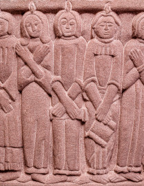 Heidelberg - Heiliggeistkirche - Altarbereich - Taufbecken von Edzard Hobbing - 4. Segment der Abfolge aller Segmente (aufgenommen im September 2015, am frühen Nachmittag) Heidelberg - Heiliggeistkirche - Altarbereich - Taufbecken von Edzard Hobbing - 4. Segment der Abfolge aller Segmente (aufgenommen im September 2015, am frühen Nachmittag)