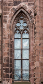 Heidelberg - Heiliggeistkirche - Nordseite - 2. Fenster des Nordschiffs, von Westen aus gezählt - Blick auf das Fenster "Schöpfungsgeschichte - Gottes Geist über dem Chaos" von Hella De Santarossa (aufgenommen im Oktober 2015, am späten Vormittag) Heidelberg - Heiliggeistkirche - Nordseite - 2. Fenster des Nordschiffs, von Westen aus gezählt - Blick auf das Fenster "Schöpfungsgeschichte - Gottes Geist über dem Chaos" von Hella De Santarossa (aufgenommen im Oktober 2015, am späten Vormittag)