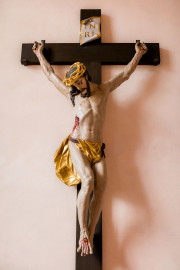 Heidelberg - Heiliggeistkirche - Nordempore - Kruzifix, an Ostwand (aufgenommen im Oktober 2015, am späten Nachmittag) Heidelberg - Heiliggeistkirche - Nordempore - Kruzifix, an Ostwand (aufgenommen im Oktober 2015, am späten Nachmittag)