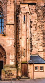 Heidelberg - Heiliggeistkirche - Aussen / West - Treppenturm - Blick auf den Aufgang zur Empore (aufgenommen im Oktober 2015, am späten Vormittag) Heidelberg - Heiliggeistkirche - Aussen / West - Treppenturm - Blick auf den Aufgang zur Empore (aufgenommen im Oktober 2015, am späten Vormittag)