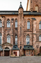 Heidelberg - Heiliggeistkirche - Aussen / Nord - Treppenturm - Blick auf den Aufgang zur Empore und zum Turm (aufgenommen im Oktober 2015, am späten Vormittag) Heidelberg - Heiliggeistkirche - Aussen / Nord - Treppenturm - Blick auf den Aufgang zur Empore und zum Turm (aufgenommen im Oktober 2015, am späten Vormittag)