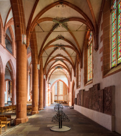 Heidelberg - Heiliggeistkirche - Südschiff - Blick von Westen in die Schiffe, auf die Nordempore und in den Chor (aufgenommen im Oktober 2015, am frühen Nachmittag) Heidelberg - Heiliggeistkirche - Südschiff - Blick von Westen in die Schiffe, auf die Nordempore und in den Chor (aufgenommen im Oktober 2015, am frühen Nachmittag)