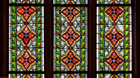 Heidelberg - Heiliggeistkirche - Südschiff - 2. Joch, von Westen aus gezählt - Felder (dritte Zeile) des Ornamentfensters (aufgenommen im Oktober 2015, am Nachmittag) Heidelberg - Heiliggeistkirche - Südschiff - 2. Joch, von Westen aus gezählt - Felder (dritte Zeile) des Ornamentfensters (aufgenommen im Oktober 2015, am Nachmittag)