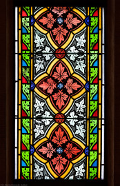 Heidelberg - Heiliggeistkirche - Südschiff - 2. Joch, von Westen aus gezählt - Feld (mittlere Bahn, dritte Zeile) des Ornamentfensters (aufgenommen im Oktober 2015, am späten Nachmittag) Heidelberg - Heiliggeistkirche - Südschiff - 2. Joch, von Westen aus gezählt - Feld (mittlere Bahn, dritte Zeile) des Ornamentfensters (aufgenommen im Oktober 2015, am späten Nachmittag)