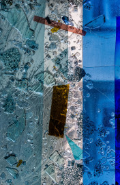 Heidelberg - Heiliggeistkirche - Nordschiff - 1. Joch, von Westen aus gezählt - Feld (linke Bahn, zweite Zeile) des Fensters "Schöpfungsgeschichte - Gottes Geist über den Wassern" von Hella De Santarossa (aufgenommen im Oktober 2015, am Nachmittag) Heidelberg - Heiliggeistkirche - Nordschiff - 1. Joch, von Westen aus gezählt - Feld (linke Bahn, zweite Zeile) des Fensters "Schöpfungsgeschichte - Gottes Geist über den Wassern" von Hella De Santarossa (aufgenommen im Oktober 2015, am Nachmittag)