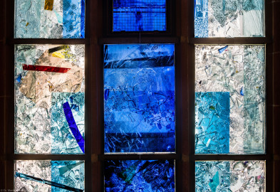 Heidelberg - Heiliggeistkirche - Nordschiff - 1. Joch, von Westen aus gezählt - Dritte Zeile des Fensters "Schöpfungsgeschichte - Gottes Geist über den Wassern" von Hella De Santarossa (aufgenommen im Oktober 2015, am Nachmittag) Heidelberg - Heiliggeistkirche - Nordschiff - 1. Joch, von Westen aus gezählt - Dritte Zeile des Fensters "Schöpfungsgeschichte - Gottes Geist über den Wassern" von Hella De Santarossa (aufgenommen im Oktober 2015, am Nachmittag)