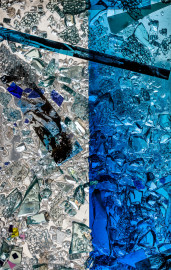 Heidelberg - Heiliggeistkirche - Nordschiff - 1. Joch, von Westen aus gezählt - Feld (linke Bahn, vierte Zeile) des Fensters "Schöpfungsgeschichte - Gottes Geist über den Wassern" von Hella De Santarossa (aufgenommen im Oktober 2015, am frühen Nachmittag) Heidelberg - Heiliggeistkirche - Nordschiff - 1. Joch, von Westen aus gezählt - Feld (linke Bahn, vierte Zeile) des Fensters "Schöpfungsgeschichte - Gottes Geist über den Wassern" von Hella De Santarossa (aufgenommen im Oktober 2015, am frühen Nachmittag)