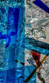 Heidelberg - Heiliggeistkirche - Nordschiff - 1. Joch, von Westen aus gezählt - Ausschnitt aus Feld (rechte Bahn, unterste Zeile) des Fensters "Schöpfungsgeschichte - Gottes Geist über den Wassern" von Hella De Santarossa (aufgenommen im Oktober 2015, am Nachmittag) Heidelberg - Heiliggeistkirche - Nordschiff - 1. Joch, von Westen aus gezählt - Ausschnitt aus Feld (rechte Bahn, unterste Zeile) des Fensters "Schöpfungsgeschichte - Gottes Geist über den Wassern" von Hella De Santarossa (aufgenommen im Oktober 2015, am Nachmittag)