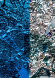 Heidelberg - Heiliggeistkirche - Nordschiff - 1. Joch, von Westen aus gezählt - Ausschnitt aus Feld (rechte Bahn, vierte Zeile) des Fensters "Schöpfungsgeschichte - Gottes Geist über den Wassern" von Hella De Santarossa (aufgenommen im Oktober 2015, am Nachmittag) Heidelberg - Heiliggeistkirche - Nordschiff - 1. Joch, von Westen aus gezählt - Ausschnitt aus Feld (rechte Bahn, vierte Zeile) des Fensters "Schöpfungsgeschichte - Gottes Geist über den Wassern" von Hella De Santarossa (aufgenommen im Oktober 2015, am Nachmittag)