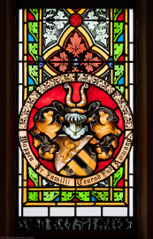 Heidelberg - Heiliggeistkirche - Südschiff - 3. Joch, von Westen aus gezählt - Feld (mit Wappen) des Ornamentfensters (aufgenommen im Oktober 2015, am Nachmittag) Heidelberg - Heiliggeistkirche - Südschiff - 3. Joch, von Westen aus gezählt - Feld (mit Wappen) des Ornamentfensters (aufgenommen im Oktober 2015, am Nachmittag)