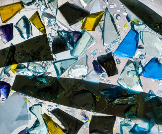 Heidelberg - Heiliggeistkirche - Nordschiff - 2. Joch, von Westen aus gezählt - Ausschnitt aus Feld (rechte Bahn, erste Zeile) des Fensters "Schöpfungsgeschichte - Gottes Geist über dem Chaos" von Hella De Santarossa (aufgenommen im Oktober 2015, am frühen Nachmittag) Heidelberg - Heiliggeistkirche - Nordschiff - 2. Joch, von Westen aus gezählt - Ausschnitt aus Feld (rechte Bahn, erste Zeile) des Fensters "Schöpfungsgeschichte - Gottes Geist über dem Chaos" von Hella De Santarossa (aufgenommen im Oktober 2015, am frühen Nachmittag)