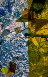 Heidelberg - Heiliggeistkirche - Nordschiff - 3. Joch, von Westen aus gezählt - Ausschnitt aus Feld (linke Bahn, dritte Zeile) des Fensters "Schöpfungsgeschichte - Gott sprach: es werde Licht" von Hella De Santarossa (aufgenommen im Oktober 2015, am Nachmittag) Heidelberg - Heiliggeistkirche - Nordschiff - 3. Joch, von Westen aus gezählt - Ausschnitt aus Feld (linke Bahn, dritte Zeile) des Fensters "Schöpfungsgeschichte - Gott sprach: es werde Licht" von Hella De Santarossa (aufgenommen im Oktober 2015, am Nachmittag)