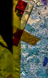 Heidelberg - Heiliggeistkirche - Nordschiff - 3. Joch, von Westen aus gezählt - Feld (rechte Bahn, dritte Zeile) des Fensters "Schöpfungsgeschichte - Gott sprach: es werde Licht" von Hella De Santarossa (aufgenommen im Oktober 2015, am späten Nachmittag) Heidelberg - Heiliggeistkirche - Nordschiff - 3. Joch, von Westen aus gezählt - Feld (rechte Bahn, dritte Zeile) des Fensters "Schöpfungsgeschichte - Gott sprach: es werde Licht" von Hella De Santarossa (aufgenommen im Oktober 2015, am späten Nachmittag)