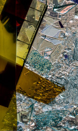 Heidelberg - Heiliggeistkirche - Nordschiff - 3. Joch, von Westen aus gezählt - Ausschnitt aus Feld (rechte Bahn, dritte Zeile) des Fensters "Schöpfungsgeschichte - Gott sprach: es werde Licht" von Hella De Santarossa (aufgenommen im Oktober 2015, am späten Nachmittag) Heidelberg - Heiliggeistkirche - Nordschiff - 3. Joch, von Westen aus gezählt - Ausschnitt aus Feld (rechte Bahn, dritte Zeile) des Fensters "Schöpfungsgeschichte - Gott sprach: es werde Licht" von Hella De Santarossa (aufgenommen im Oktober 2015, am späten Nachmittag)