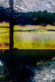 Heidelberg - Heiliggeistkirche - Nordschiff - 3. Joch, von Westen aus gezählt - Ausschnitt aus Feld (mittlere Bahn, unterste Zeile) des Fensters "Schöpfungsgeschichte - Gott sprach: es werde Licht" von Hella De Santarossa (aufgenommen im Oktober 2015, am Nachmittag) Heidelberg - Heiliggeistkirche - Nordschiff - 3. Joch, von Westen aus gezählt - Ausschnitt aus Feld (mittlere Bahn, unterste Zeile) des Fensters "Schöpfungsgeschichte - Gott sprach: es werde Licht" von Hella De Santarossa (aufgenommen im Oktober 2015, am Nachmittag)