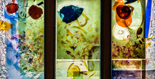 Heidelberg - Heiliggeistkirche - Nordschiff - 6. Joch, von Westen aus gezählt - Zweite Zeile des Fensters "Schöpfungsgeschichte - Der Baum der Erkenntnis" von Hella De Santarossa (aufgenommen im Oktober 2015, am späten Vormittag) Heidelberg - Heiliggeistkirche - Nordschiff - 6. Joch, von Westen aus gezählt - Zweite Zeile des Fensters "Schöpfungsgeschichte - Der Baum der Erkenntnis" von Hella De Santarossa (aufgenommen im Oktober 2015, am späten Vormittag)