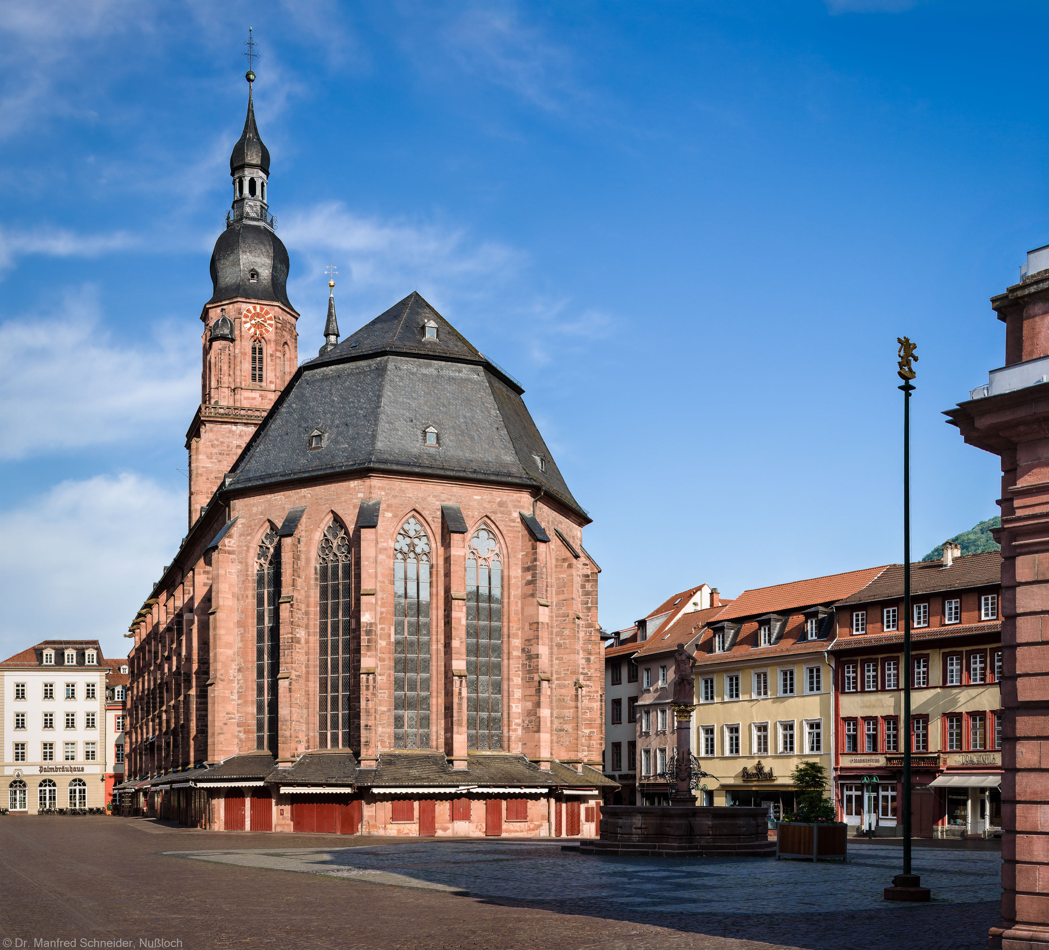 Heidelberg - Heiliggeistkirche - Ostseite - Blick von der östlichen Hauptstraße auf den Chor und den Turm (aufgenommen im Mai 2013, am Vormittag)