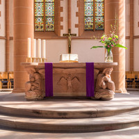Heidelberg - Heiliggeistkirche - Altar - Westseite des Altars von Edzard Hobbing (aufgenommen im März 2015, um die Mittagszeit)