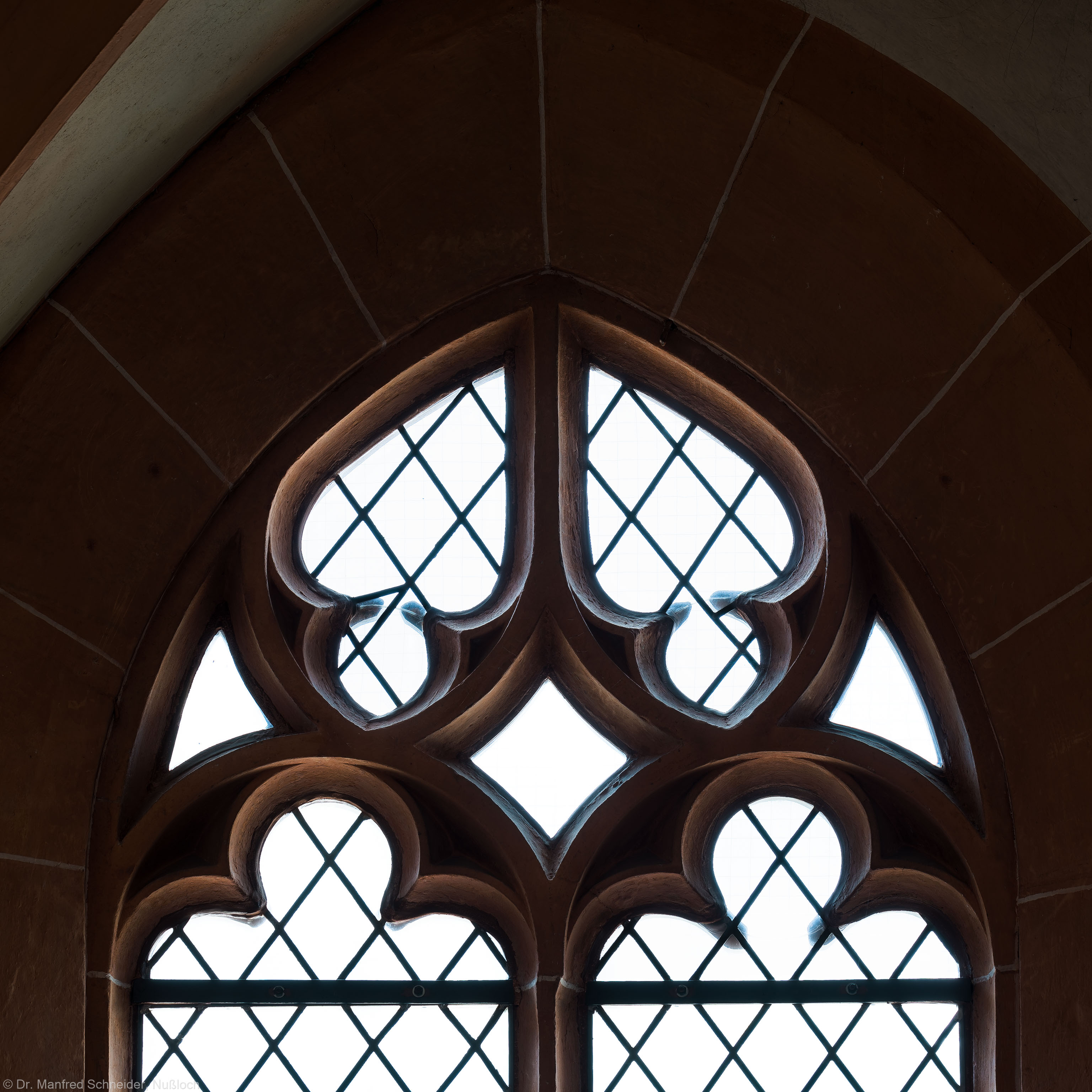 Heidelberg - Heiliggeistkirche - Nordempore - 1. Joch, von Westen aus gezählt - Fenstermaßwerk (aufgenommen im Mai 2015, am späten Nachmittag)