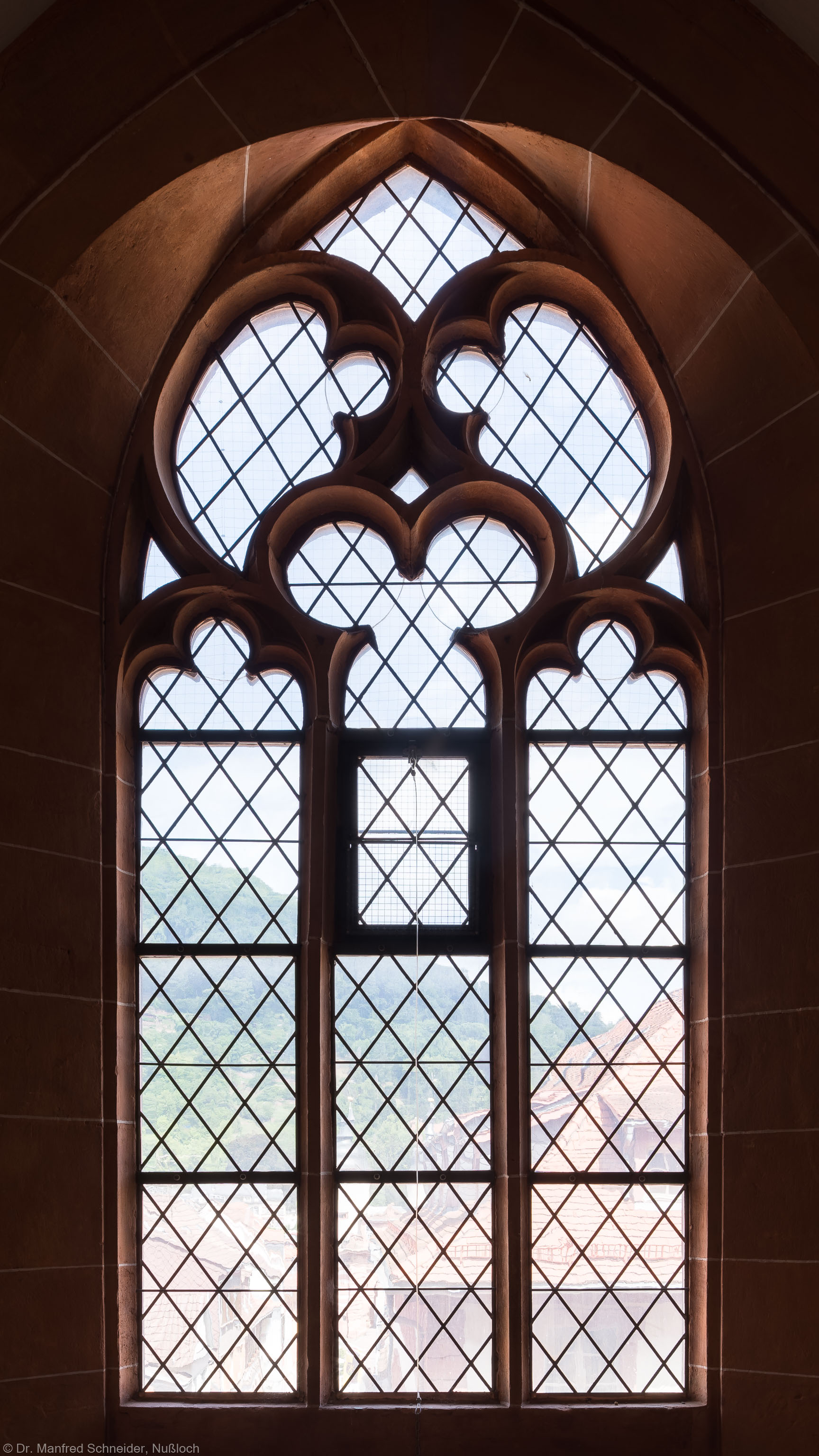 Heidelberg - Heiliggeistkirche - Nordempore - 6. Joch, von Westen aus gezählt - Fenster und Maßwerk (aufgenommen im Juli 2015, am frühen Nachmittag)