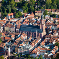 Heidelberg - Heiliggeistkirche - Nordseite - Blick vom Heiligenbergturm beim ehemaligen Stephanskloster auf die Altstadt und auf die Heiliggeistkirche (aufgenommen im August 2015, am frühen Abend)