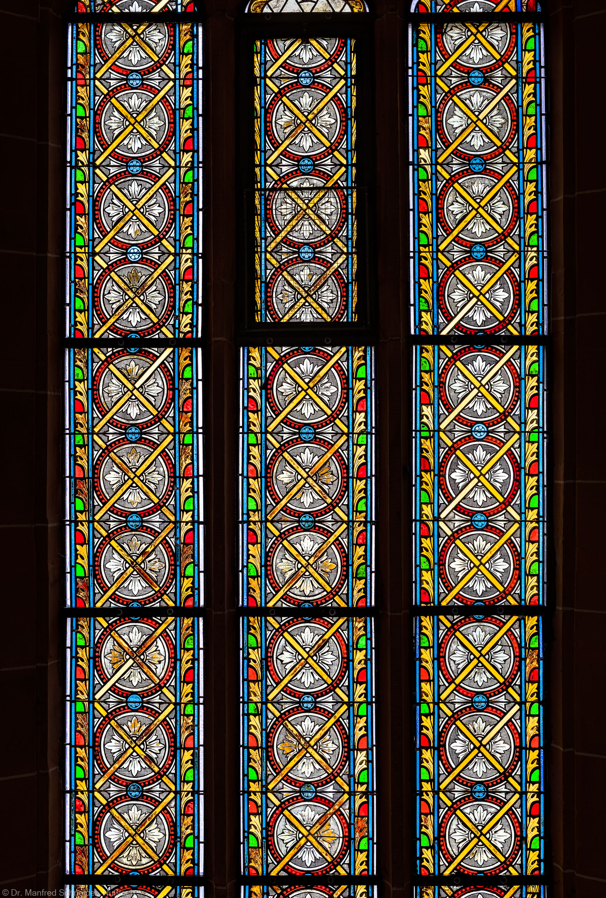 Heidelberg - Heiliggeistkirche - Südschiff - 4. Joch, von Westen aus gezählt - Ausschnitt aus dem Ornamentfenster (aufgenommen im Oktober 2015, am späten Nachmittag)