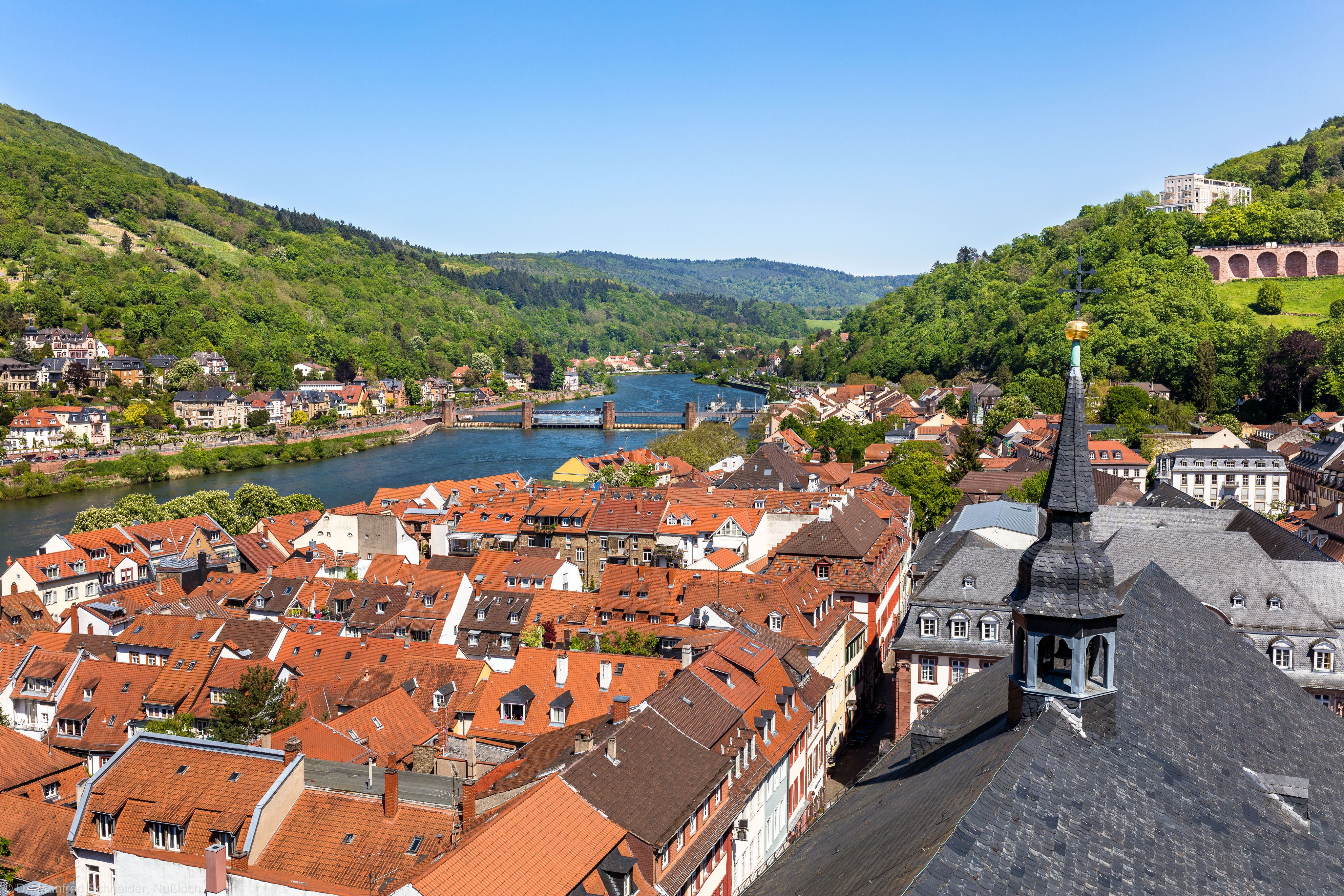 Heidelberg - Heiliggeistkirche - Umgebung - Blick vom Turm nach Nordosten (aufgenommen im Mai 2016, am Nachmittag)